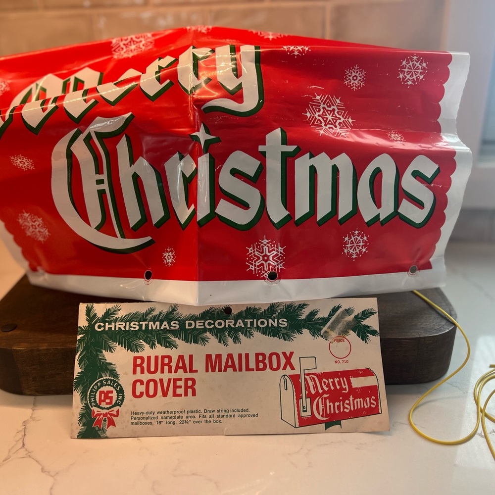 VINTAGE Merry Christmas Rural Mailbox Cover - Red and Green